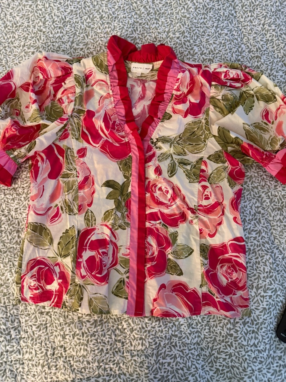 Super cute floral top